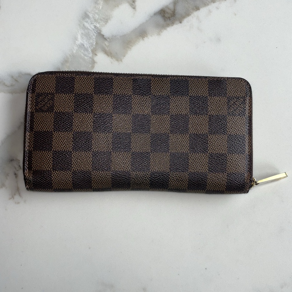 ❌SOLD❌Louis Vuitton Zippy wallet full set with box, dust bag, card + envelope